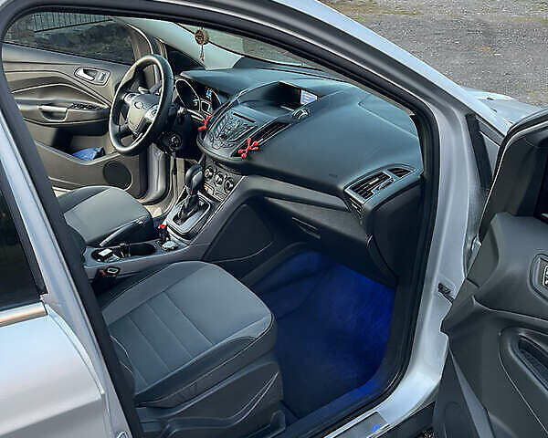 Сірий Форд Ескейп, об'ємом двигуна 1.6 л та пробігом 140 тис. км за 10000 $, фото 9 на Automoto.ua