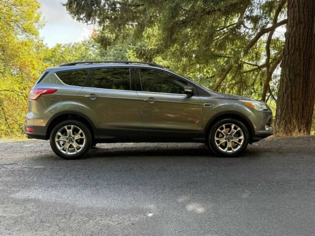 Серый Форд Эскейп, объемом двигателя 1.6 л и пробегом 82 тыс. км за 1200 $, фото 7 на Automoto.ua