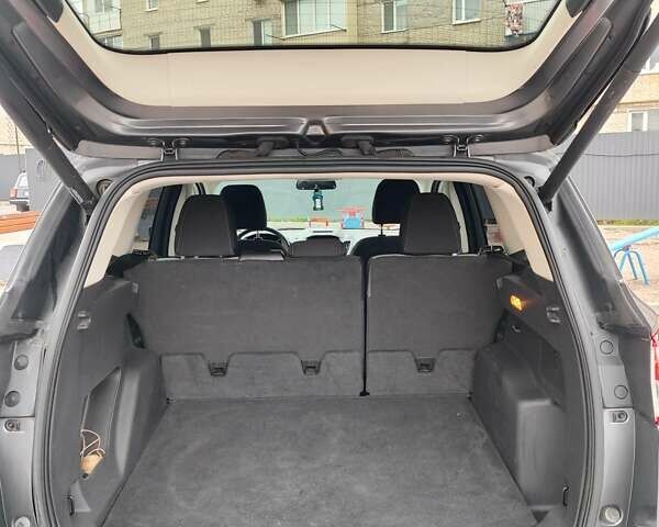 Серый Форд Эскейп, объемом двигателя 1.6 л и пробегом 140 тыс. км за 10200 $, фото 19 на Automoto.ua