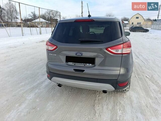 Серый Форд Эскейп, объемом двигателя 1.6 л и пробегом 180 тыс. км за 8900 $, фото 3 на Automoto.ua