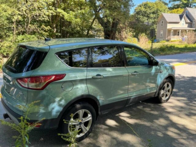 Сірий Форд Ескейп, об'ємом двигуна 2 л та пробігом 85 тис. км за 3500 $, фото 6 на Automoto.ua