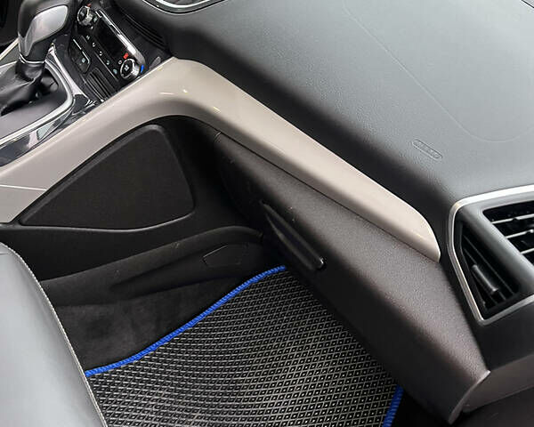 Сірий Форд Ескейп, об'ємом двигуна 2 л та пробігом 181 тис. км за 12500 $, фото 12 на Automoto.ua