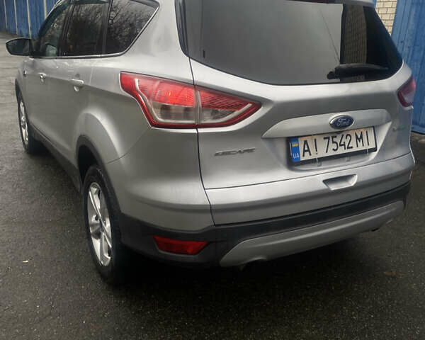 Серый Форд Эскейп, объемом двигателя 1.6 л и пробегом 125 тыс. км за 9999 $, фото 7 на Automoto.ua