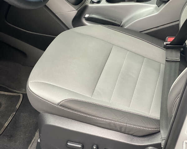 Серый Форд Эскейп, объемом двигателя 1.6 л и пробегом 125 тыс. км за 9999 $, фото 16 на Automoto.ua