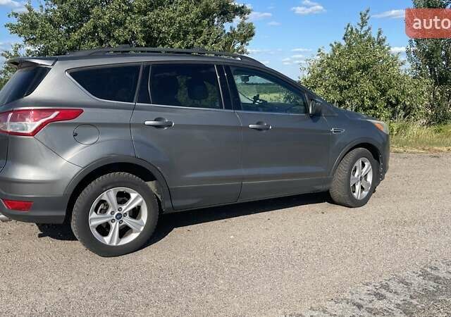 Серый Форд Эскейп, объемом двигателя 1.6 л и пробегом 156 тыс. км за 11111 $, фото 2 на Automoto.ua