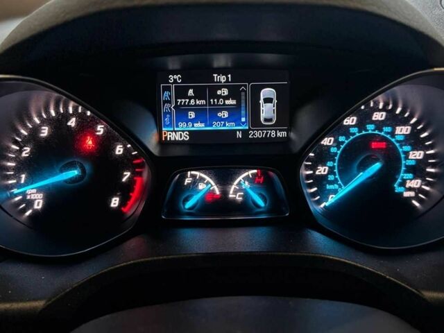 Серый Форд Эскейп, объемом двигателя 1.6 л и пробегом 230 тыс. км за 11700 $, фото 11 на Automoto.ua