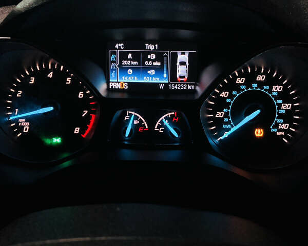 Серый Форд Эскейп, объемом двигателя 1.6 л и пробегом 154 тыс. км за 9200 $, фото 13 на Automoto.ua