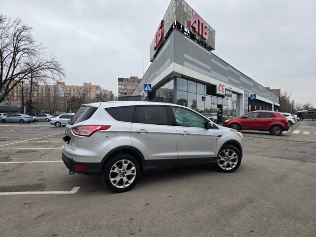 Сірий Форд Ескейп, об'ємом двигуна 1.6 л та пробігом 230 тис. км за 9300 $, фото 4 на Automoto.ua