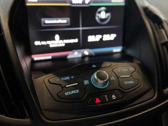 Серый Форд Эскейп, объемом двигателя 1.6 л и пробегом 230 тыс. км за 11700 $, фото 14 на Automoto.ua