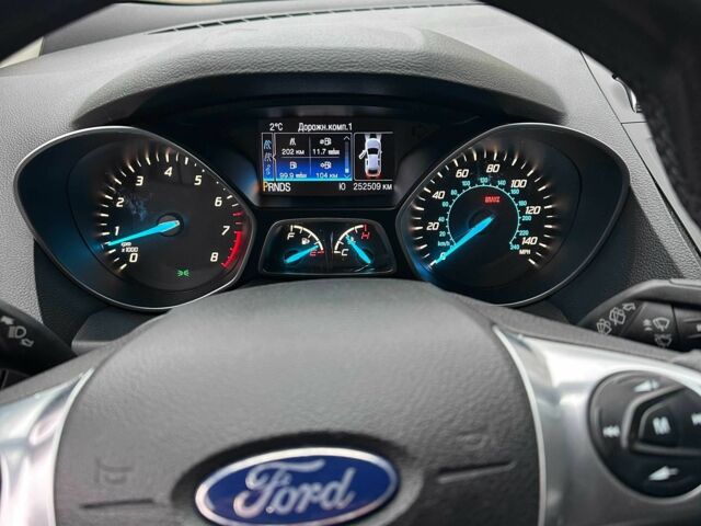Серый Форд Эскейп, объемом двигателя 1.6 л и пробегом 252 тыс. км за 10500 $, фото 14 на Automoto.ua