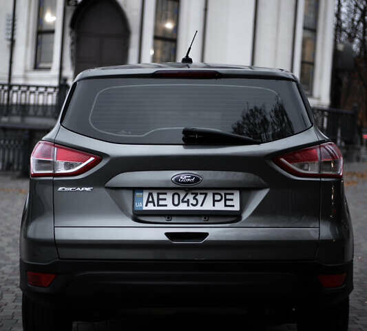 Серый Форд Эскейп, объемом двигателя 2.49 л и пробегом 208 тыс. км за 8499 $, фото 5 на Automoto.ua