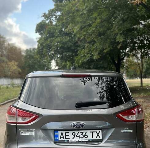 Серый Форд Эскейп, объемом двигателя 1.6 л и пробегом 208 тыс. км за 10800 $, фото 4 на Automoto.ua