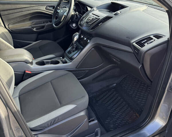 Сірий Форд Ескейп, об'ємом двигуна 2.49 л та пробігом 239 тис. км за 8999 $, фото 20 на Automoto.ua