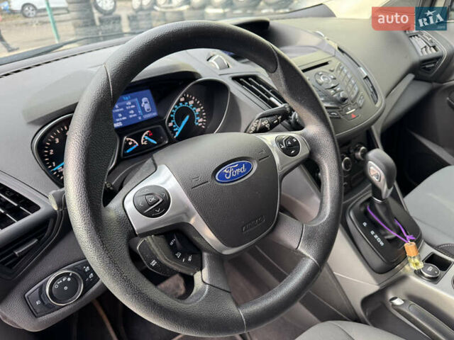 Серый Форд Эскейп, объемом двигателя 1.6 л и пробегом 124 тыс. км за 8900 $, фото 19 на Automoto.ua