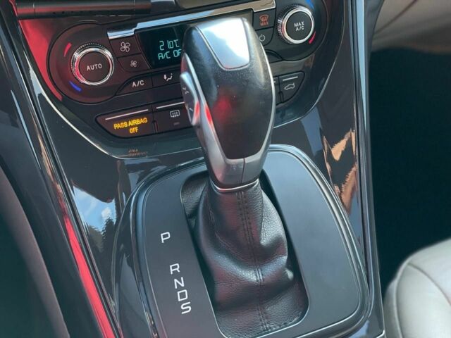 Серый Форд Эскейп, объемом двигателя 2 л и пробегом 134 тыс. км за 15500 $, фото 14 на Automoto.ua