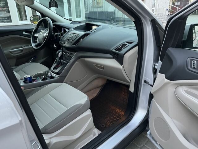 Серый Форд Эскейп, объемом двигателя 1.6 л и пробегом 202 тыс. км за 8880 $, фото 7 на Automoto.ua