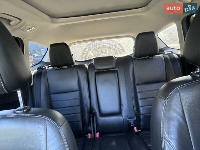 Серый Форд Эскейп, объемом двигателя 1.6 л и пробегом 208 тыс. км за 10950 $, фото 16 на Automoto.ua