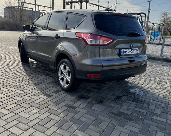 Сірий Форд Ескейп, об'ємом двигуна 2.49 л та пробігом 239 тис. км за 8999 $, фото 2 на Automoto.ua