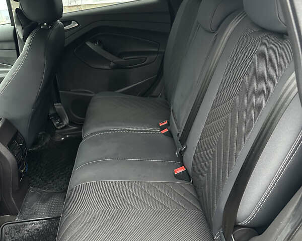 Серый Форд Эскейп, объемом двигателя 1.6 л и пробегом 252 тыс. км за 10500 $, фото 10 на Automoto.ua