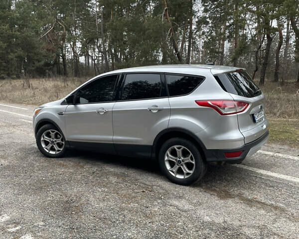 Серый Форд Эскейп, объемом двигателя 2.5 л и пробегом 155 тыс. км за 12300 $, фото 7 на Automoto.ua