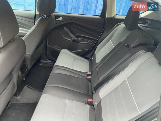 Серый Форд Эскейп, объемом двигателя 1.6 л и пробегом 125 тыс. км за 9999 $, фото 18 на Automoto.ua