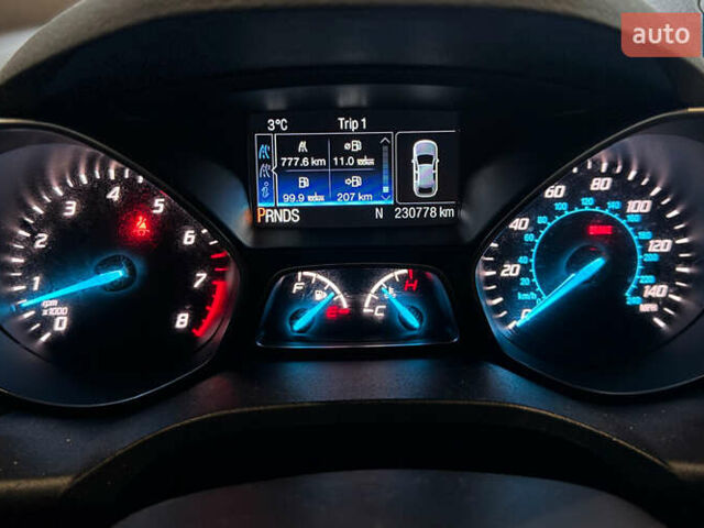 Сірий Форд Ескейп, об'ємом двигуна 1.6 л та пробігом 230 тис. км за 11700 $, фото 11 на Automoto.ua