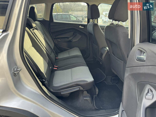 Серый Форд Эскейп, объемом двигателя 1.6 л и пробегом 124 тыс. км за 8900 $, фото 9 на Automoto.ua