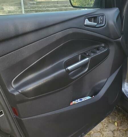 Серый Форд Эскейп, объемом двигателя 1.6 л и пробегом 235 тыс. км за 12300 $, фото 14 на Automoto.ua