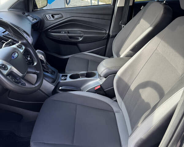 Сірий Форд Ескейп, об'ємом двигуна 2.49 л та пробігом 239 тис. км за 8999 $, фото 12 на Automoto.ua