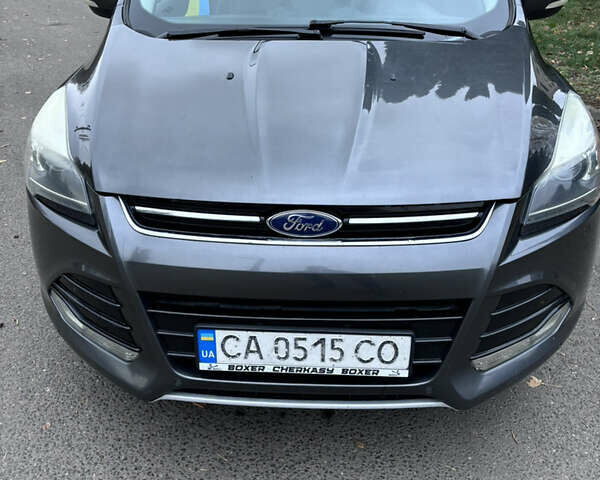 Серый Форд Эскейп, объемом двигателя 1.6 л и пробегом 208 тыс. км за 10950 $, фото 2 на Automoto.ua