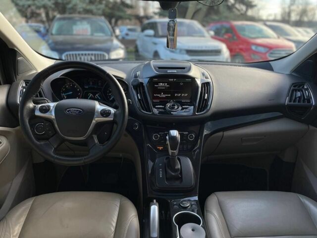 Серый Форд Эскейп, объемом двигателя 2 л и пробегом 134 тыс. км за 15500 $, фото 18 на Automoto.ua