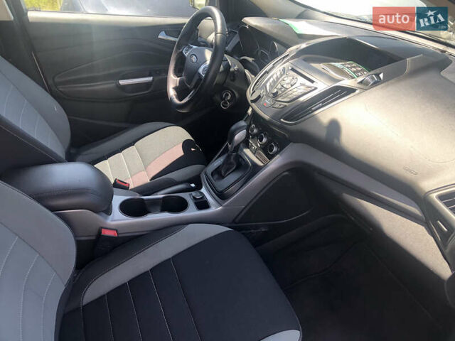 Сірий Форд Ескейп, об'ємом двигуна 2 л та пробігом 220 тис. км за 10600 $, фото 21 на Automoto.ua