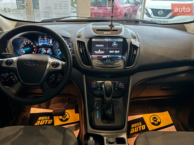 Сірий Форд Ескейп, об'ємом двигуна 1.6 л та пробігом 230 тис. км за 11700 $, фото 9 на Automoto.ua