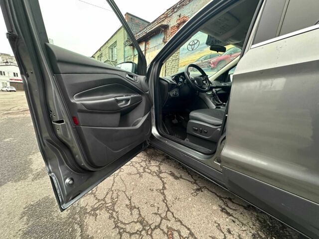 Серый Форд Эскейп, объемом двигателя 1.6 л и пробегом 252 тыс. км за 10500 $, фото 8 на Automoto.ua