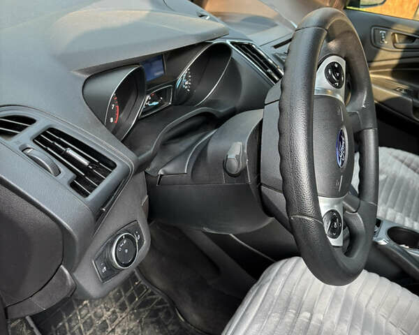 Форд Эскейп 2014 в Березно на Automoto.ua Серый Форд Эскейп, объемом двигателя 2.5 л и пробегом 130 тыс. км за 9900 $, фото 5 на Automoto.ua