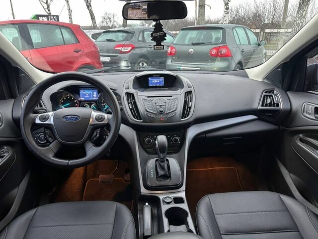 Серый Форд Эскейп, объемом двигателя 2.5 л и пробегом 184 тыс. км за 10950 $, фото 7 на Automoto.ua