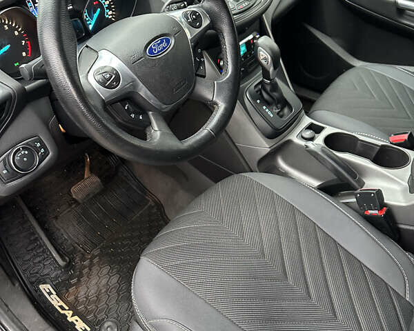 Серый Форд Эскейп, объемом двигателя 1.6 л и пробегом 252 тыс. км за 10500 $, фото 16 на Automoto.ua