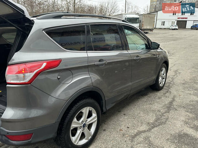 Серый Форд Эскейп, объемом двигателя 1.6 л и пробегом 252 тыс. км за 10500 $, фото 2 на Automoto.ua