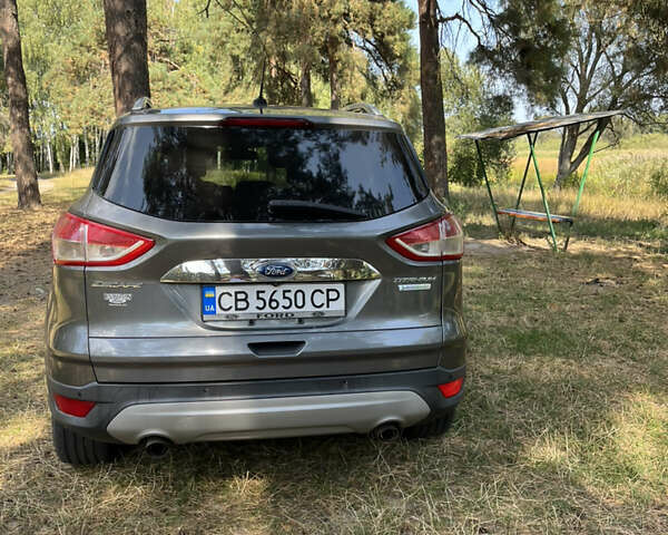 Серый Форд Эскейп, объемом двигателя 2 л и пробегом 151 тыс. км за 11700 $, фото 6 на Automoto.ua