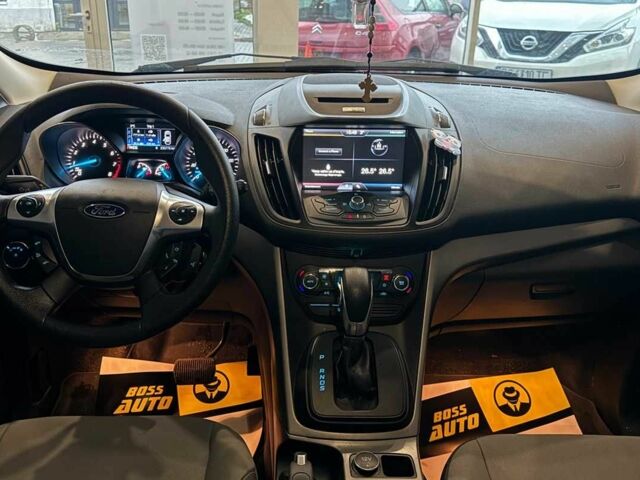 Серый Форд Эскейп, объемом двигателя 1.6 л и пробегом 230 тыс. км за 11700 $, фото 9 на Automoto.ua