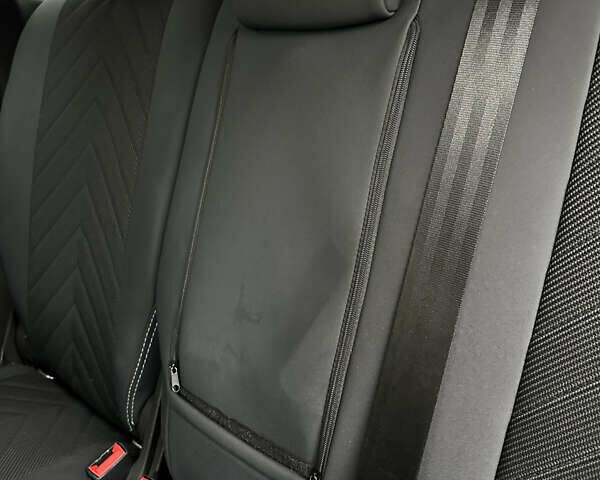 Серый Форд Эскейп, объемом двигателя 1.6 л и пробегом 252 тыс. км за 10500 $, фото 11 на Automoto.ua