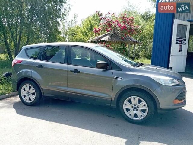 Серый Форд Эскейп, объемом двигателя 2.5 л и пробегом 223 тыс. км за 10400 $, фото 1 на Automoto.ua