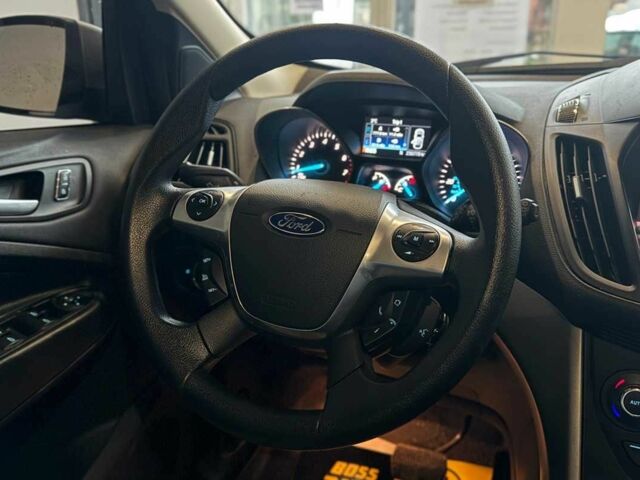 Серый Форд Эскейп, объемом двигателя 1.6 л и пробегом 230 тыс. км за 11700 $, фото 10 на Automoto.ua