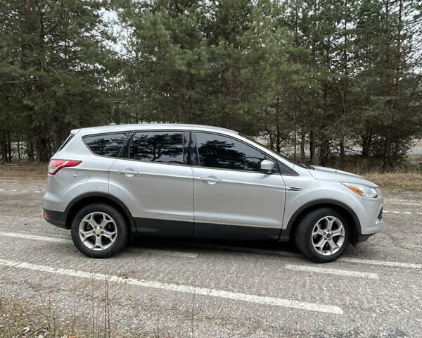 Серый Форд Эскейп, объемом двигателя 2.5 л и пробегом 155 тыс. км за 12300 $, фото 11 на Automoto.ua