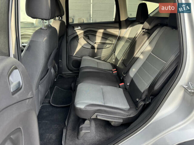 Серый Форд Эскейп, объемом двигателя 1.6 л и пробегом 124 тыс. км за 8900 $, фото 13 на Automoto.ua