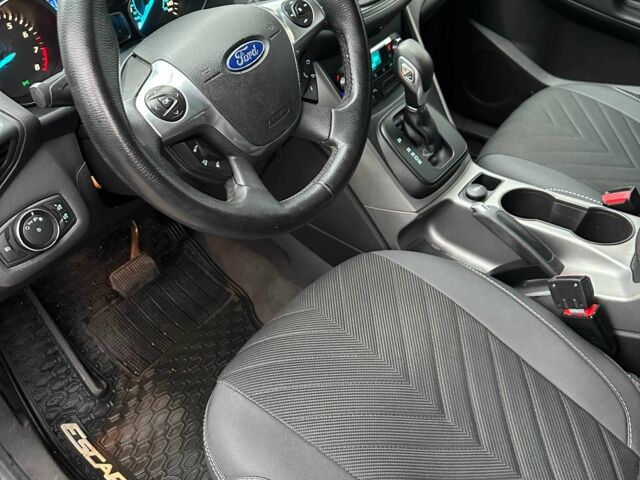 Серый Форд Эскейп, объемом двигателя 1.6 л и пробегом 252 тыс. км за 10500 $, фото 16 на Automoto.ua