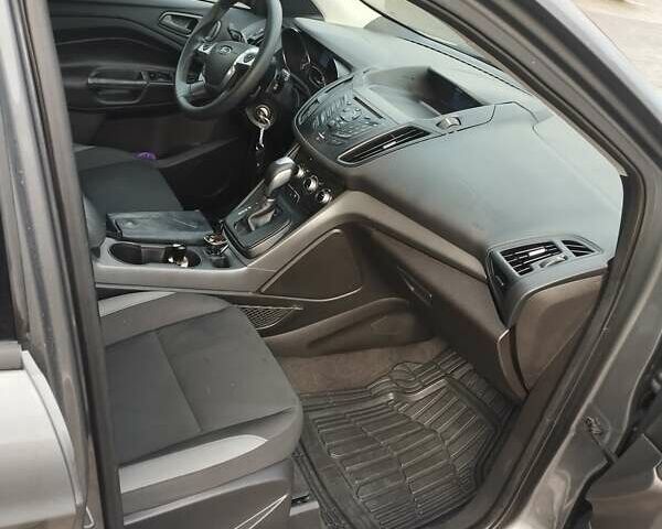 Серый Форд Эскейп, объемом двигателя 2.5 л и пробегом 206 тыс. км за 12900 $, фото 4 на Automoto.ua