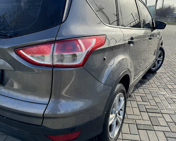 Сірий Форд Ескейп, об'ємом двигуна 2.49 л та пробігом 239 тис. км за 8999 $, фото 5 на Automoto.ua