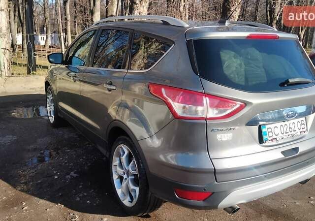 Серый Форд Эскейп, объемом двигателя 2 л и пробегом 232 тыс. км за 11500 $, фото 5 на Automoto.ua