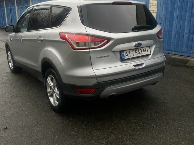 Сірий Форд Ескейп, об'ємом двигуна 1.6 л та пробігом 125 тис. км за 9999 $, фото 2 на Automoto.ua